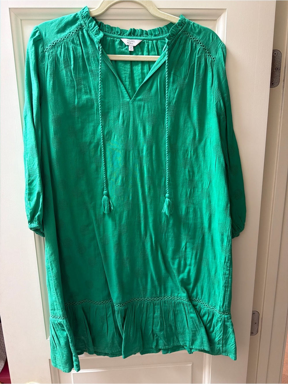 crown & ivy Emerald Green Tie-Neck Midi Dress